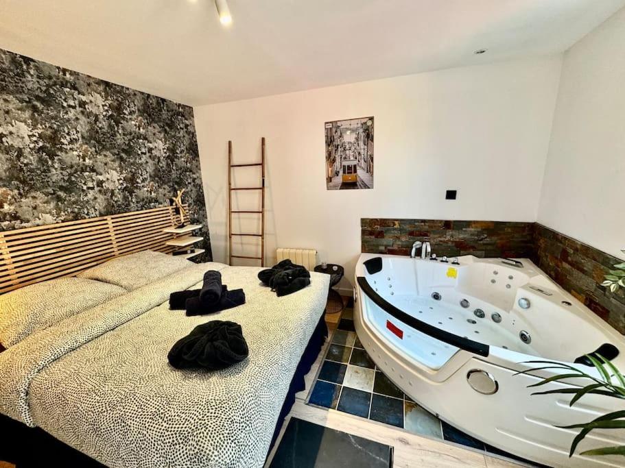 Sauna & Balneo Au Coeur De Rouen Zewnętrze zdjęcie